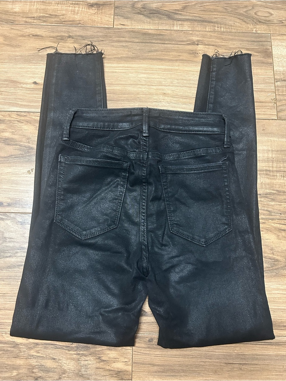 Women’s Size 24 BCBGeneration Coated Skinny 5 Pocket Jeans
